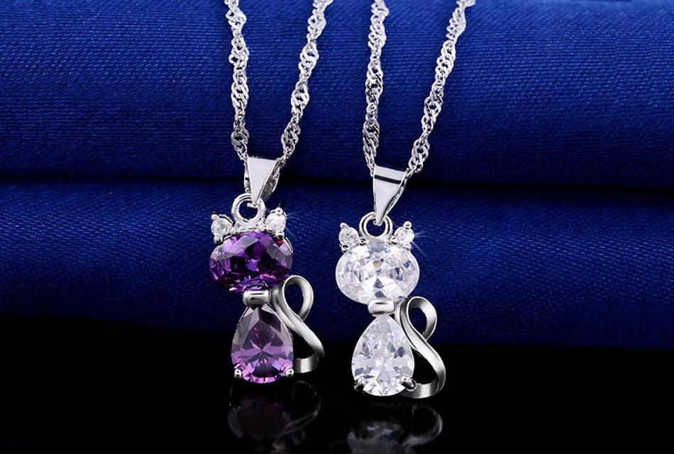 Brilliant Lovely Cat Design Necklace