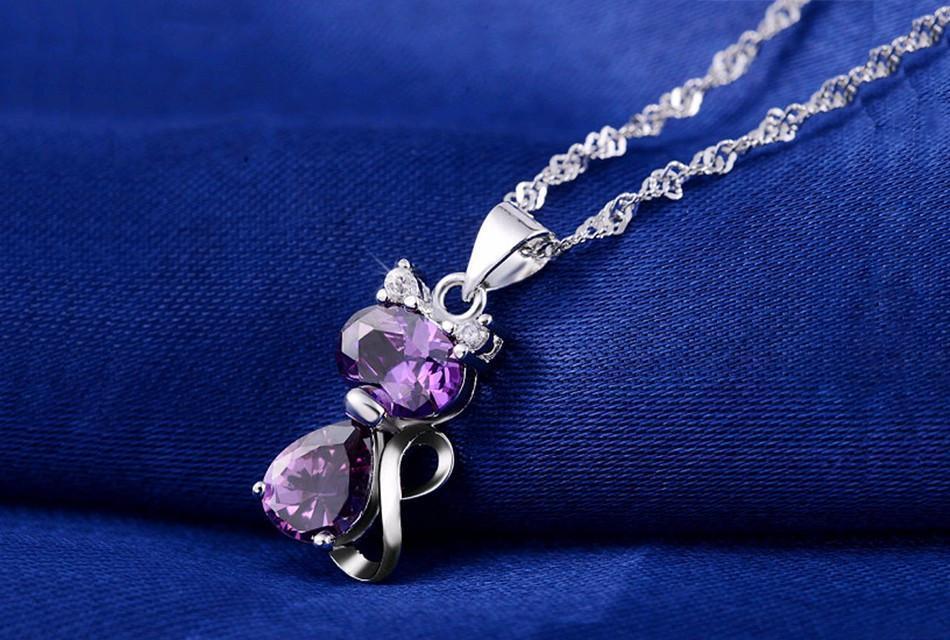Brilliant Lovely Cat Design Necklace